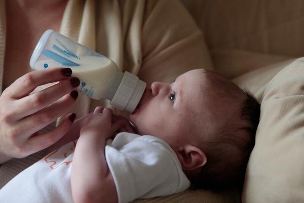 Breast feeding vs. Bottle feeding