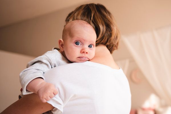 How to Burp Your newborn baby Correctly and Effectively